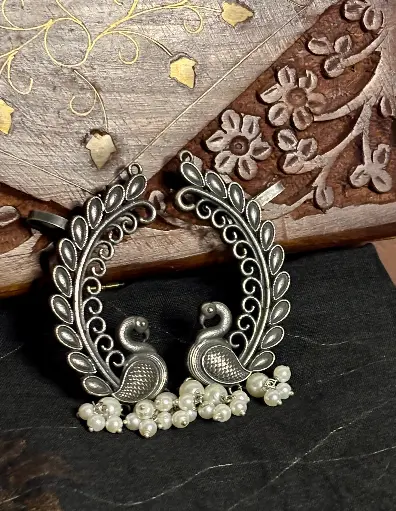 Mor (ear cuffs)